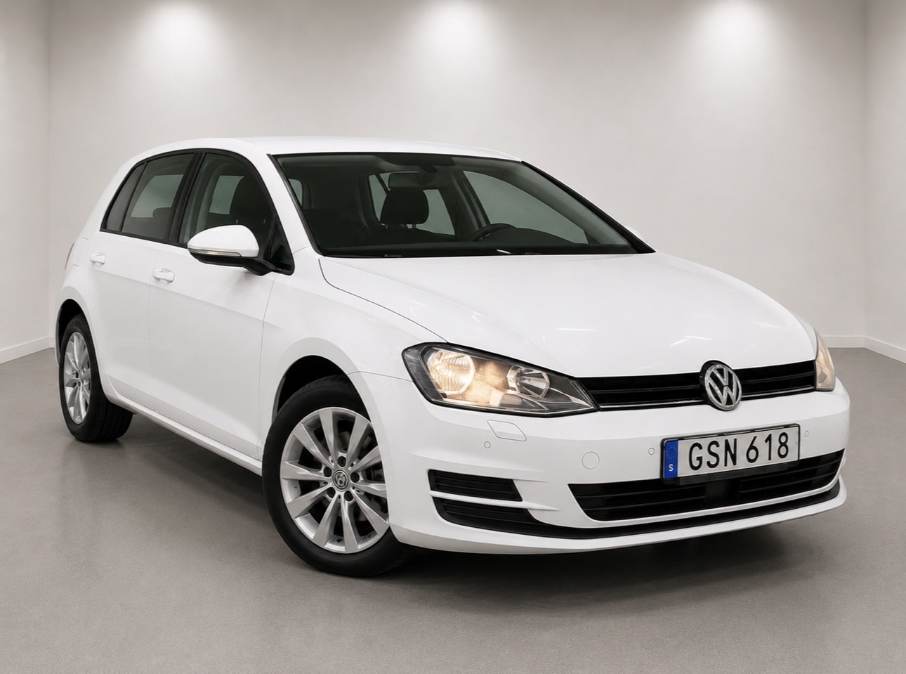 Volkswagen Golf i toppskick, nu i lager hos MRA Bilgruppen.
